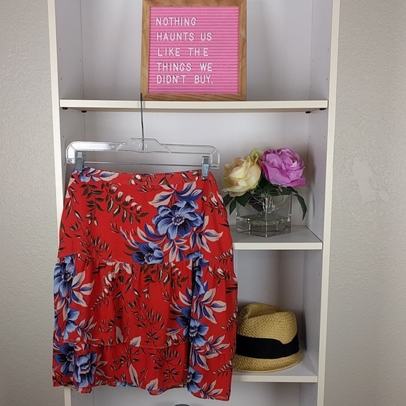 LOFT Dresses & Skirts - NWT Loft Floral Ruffle Skirt SZ16